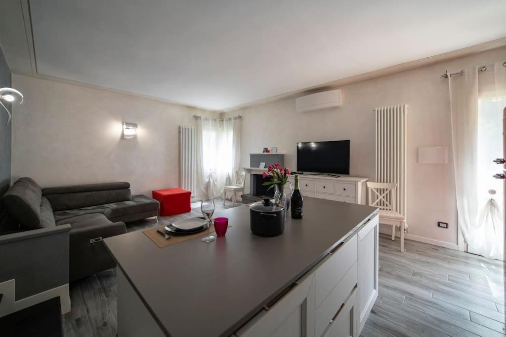 Apartmán Montecolo Bay 1 Pilzone Exteriér fotografie